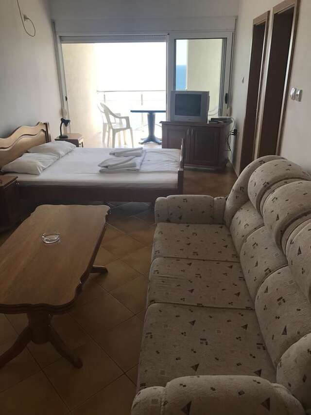 Апартаменты Apartments De Lara Утьеха-27
